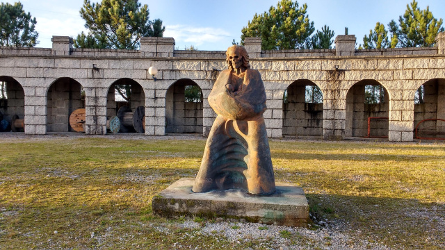 Monumento Alegoría de la Vida y de la Muerte